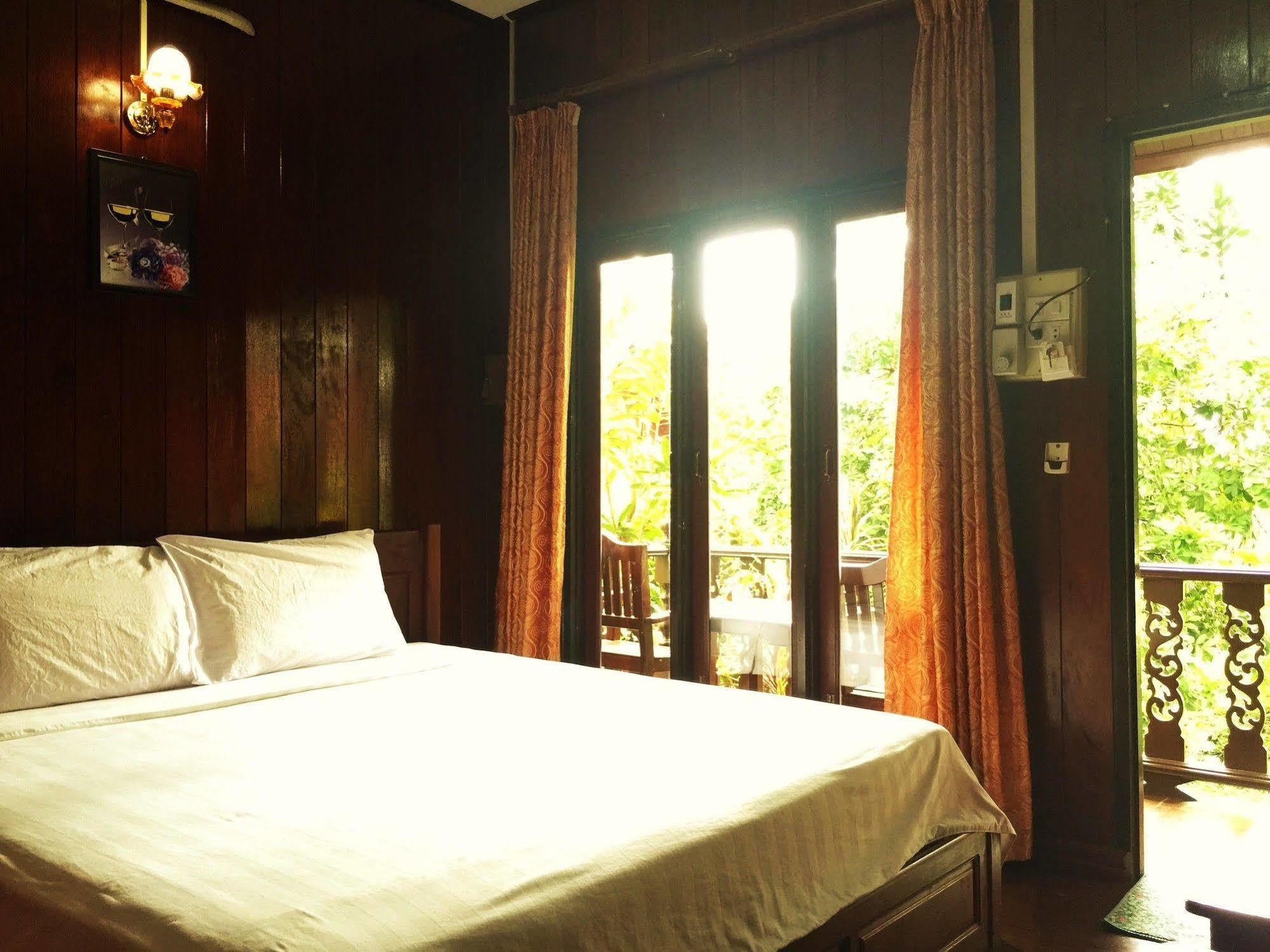 วังเวียง บูทิค โฮเต็ล Hotel ภายนอก รูปภาพ