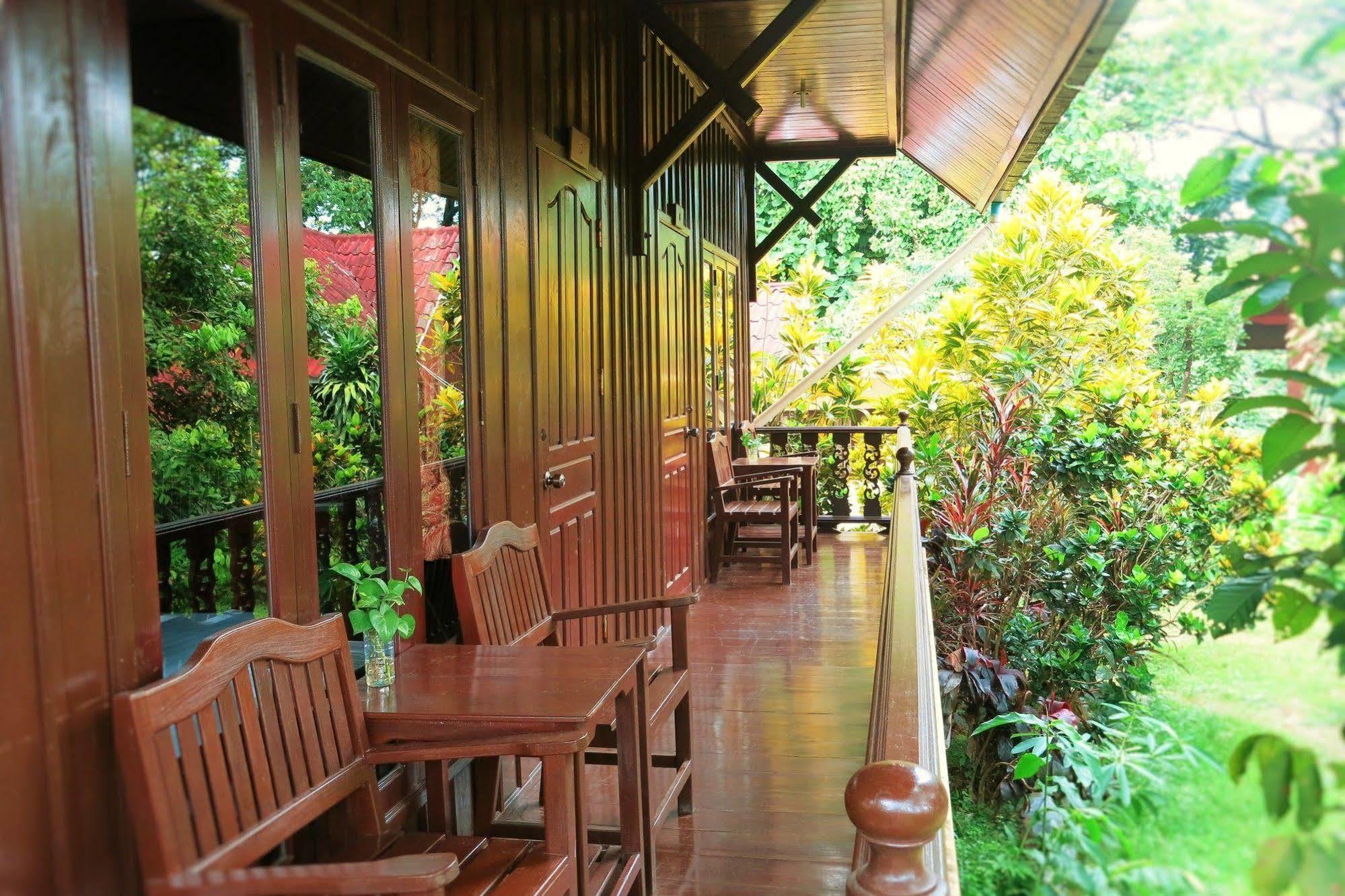 วังเวียง บูทิค โฮเต็ล Hotel ภายนอก รูปภาพ